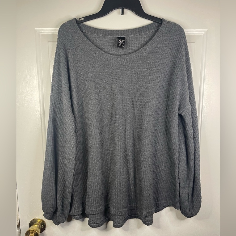 Lildy solid puff sleeve tunic in‎ gray.
